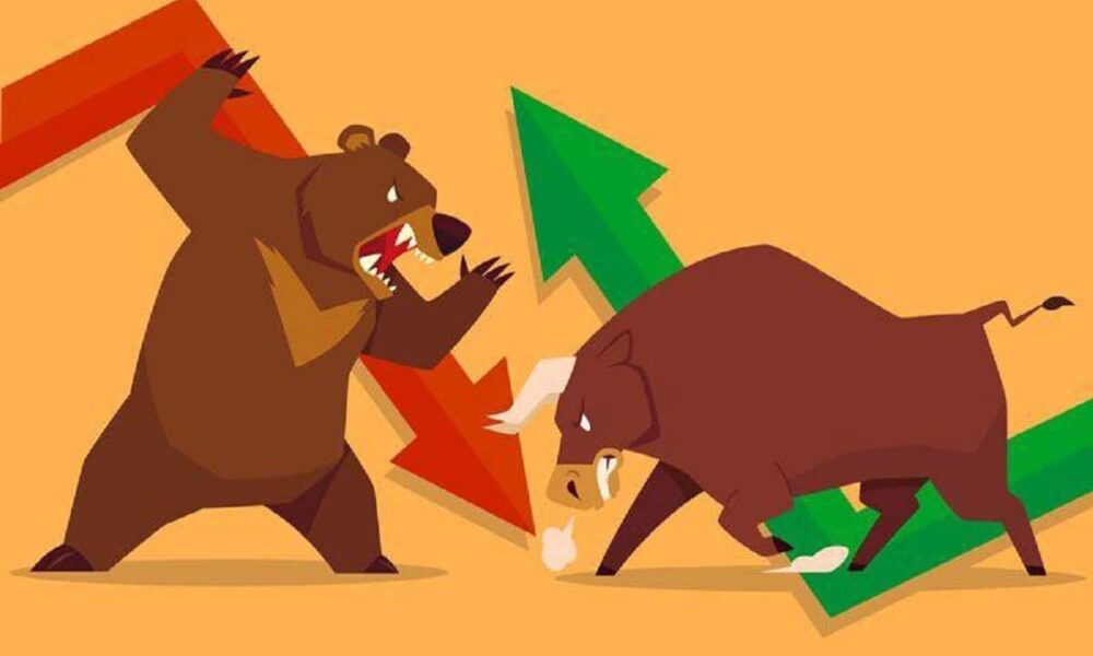 Bitcoin (BTC) Bulls and Bears in a Close Fight, Will Altcoins Lead the Next Rally?