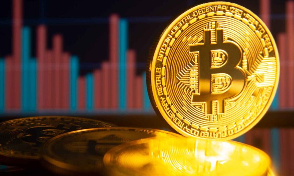 Bloomberg reveals reasons for falling prices of Bitcoin, ETH, SOL, XRP and SHIB