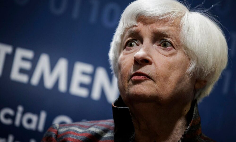 Janet Yellen Issues Serious $34 Trillion Warning as Bitcoin Predicts Rising to $1M Price