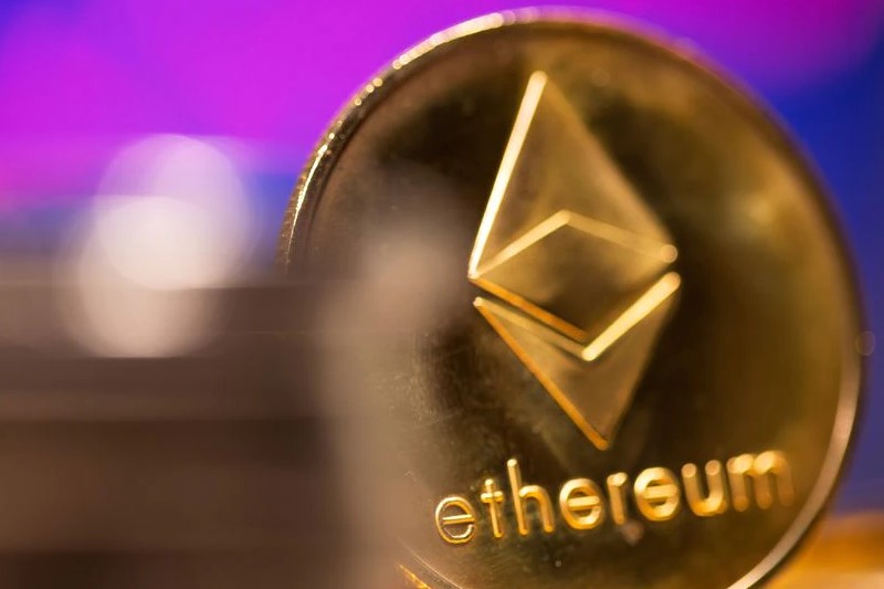 &copy; Reuters Coinbase Sees Over $1 Billion Ethereum Outflow - What's Happening?