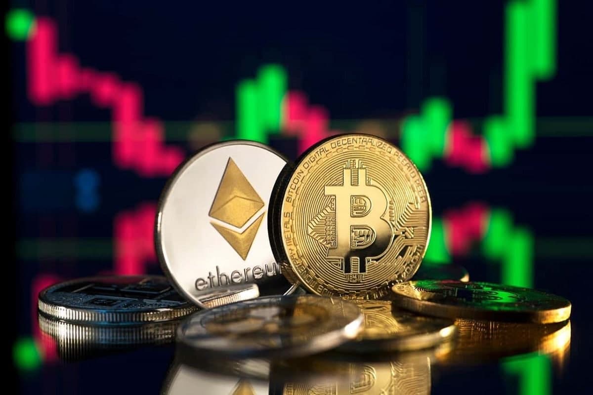 Bitcoin Price Falls While Ethereum Soars, Here's Why Analyst Remains Bullish on ETH