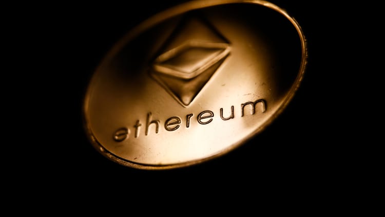 Can Ethereum Dethrone Bitcoin as King of Cryptocurrencies?